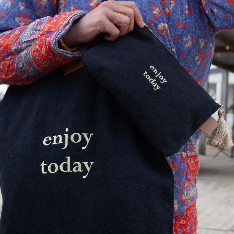 Fashion Return To Sender | Canvas Clutch- Toilettas- Etui Met Goud Geborduurde Letters "Enjoy Today"